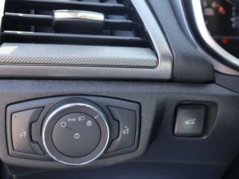 Used 2019 Ford Fusion SE AWD/4WD image 26