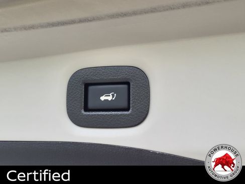 Used 2018 Nissan Rogue SV AWD/4WD image 14
