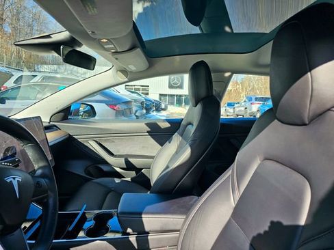Used 2018 Tesla Model 3 Long Range image 9