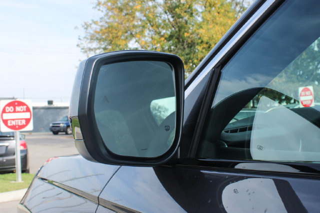 Used 2024 Jeep Grand Cherokee Laredo RWD image 8