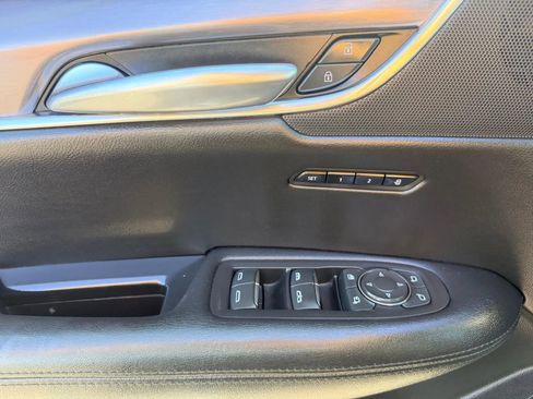 Used 2019 Cadillac XT5 Premium Luxury image 35