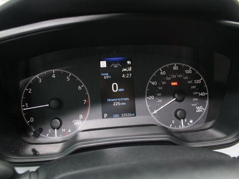 Used 2023 Toyota Corolla SE image 37