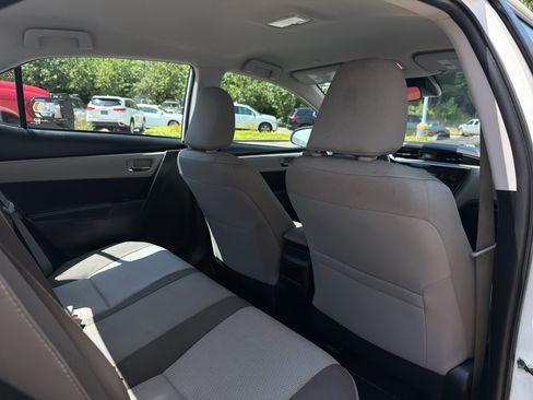 Used 2019 Toyota Corolla LE FWD image 17