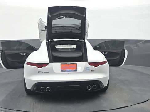 Used 2015 Jaguar F-TYPE R RWD image 34