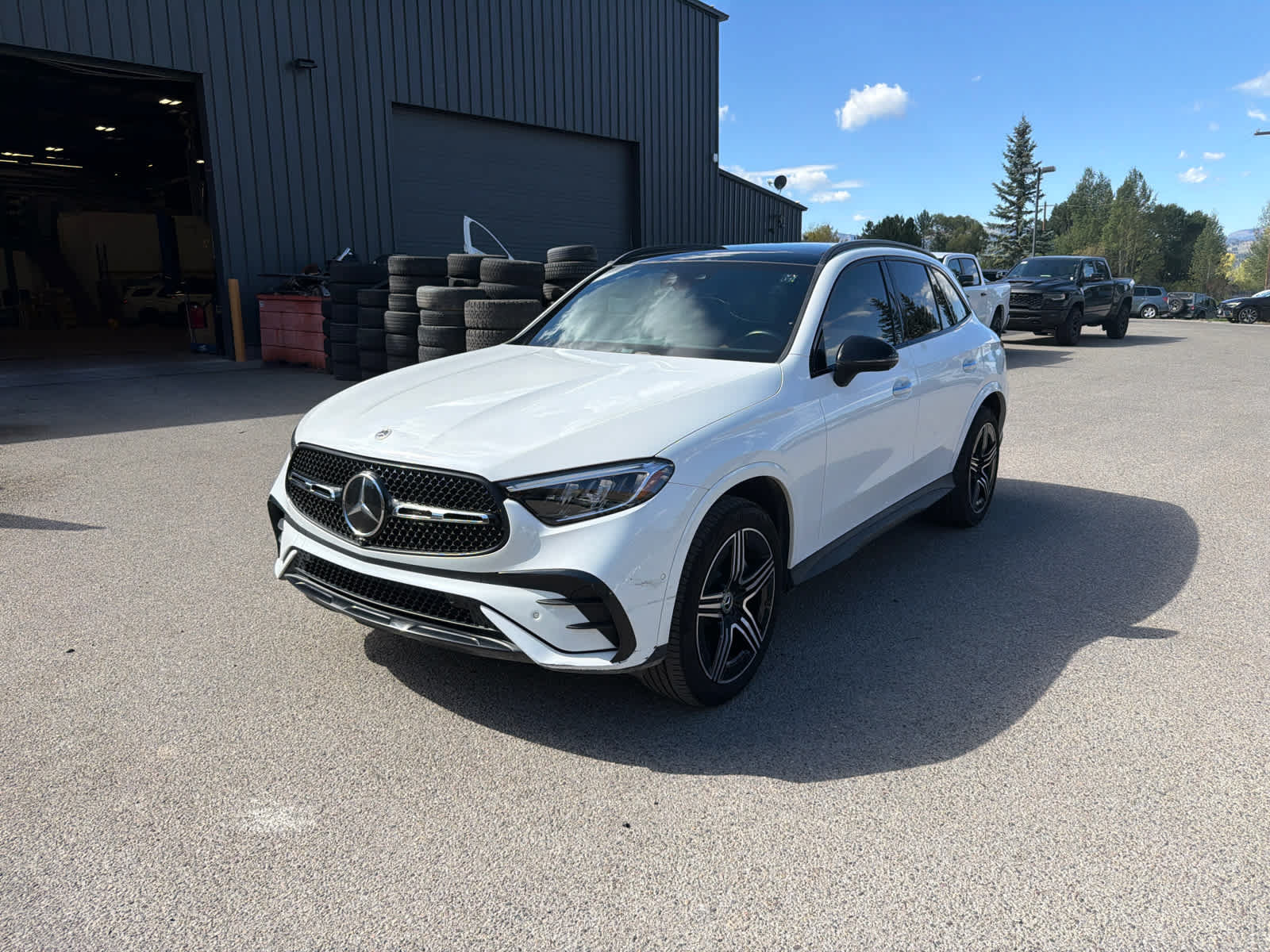 Used 2024 Mercedes-Benz GLC 300 4MATIC w/ AMG Line image 2