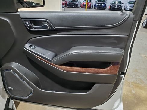 Used 2017 GMC Yukon SLT w/ Open Road Package image 16