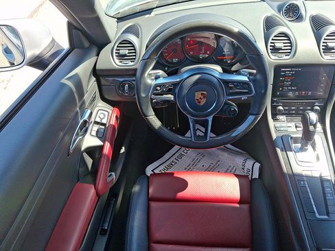 Used 2019 Porsche 718 Cayman S RWD image 10