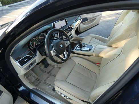 Used 2016 BMW 750i xDrive image 64