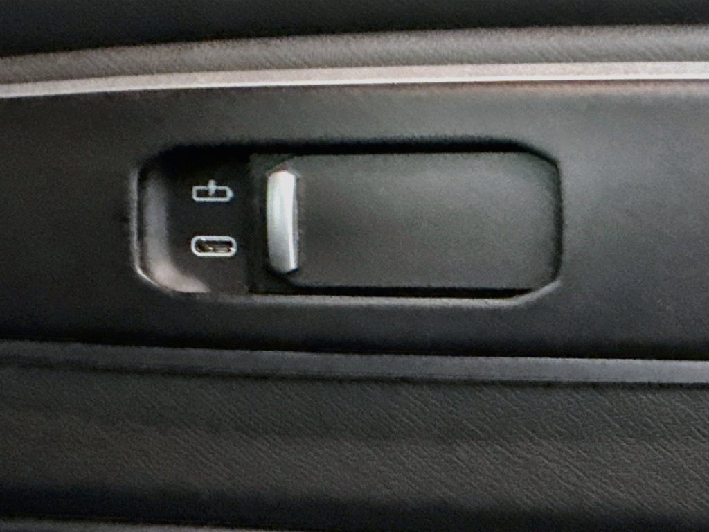 Used 2026 BMW X7 xDrive40i AWD/4WD image 41
