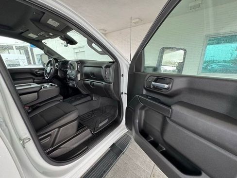 Used 2024 Chevrolet Silverado 2500 Custom w/ Custom Convenience Package image 15