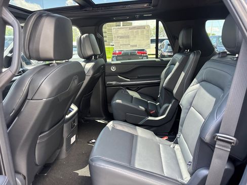 New 2026 Lincoln Navigator Reserve w/ Jet Appearance Package AWD/4WD image 34
