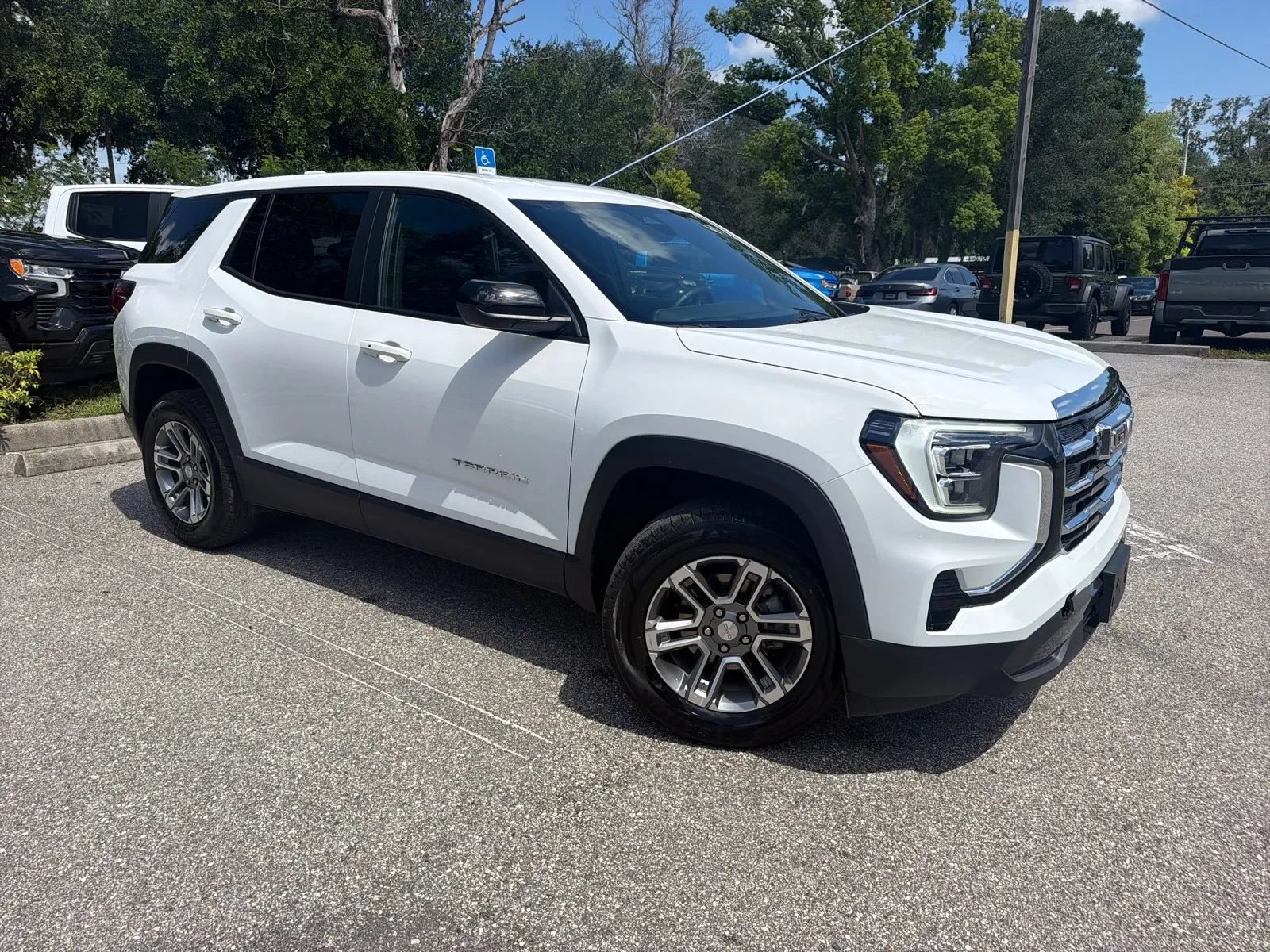 Used 2025 GMC Terrain Elevation FWD image 7