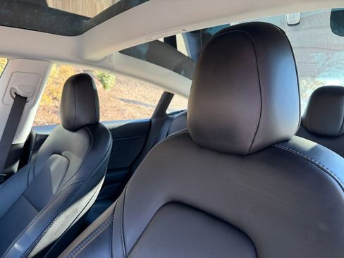 Used 2021 Tesla Model 3 Standard Range Plus image 22