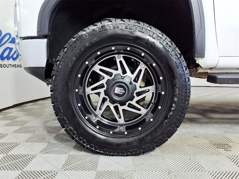 Used 2022 GMC Sierra 1500 SLT image 7