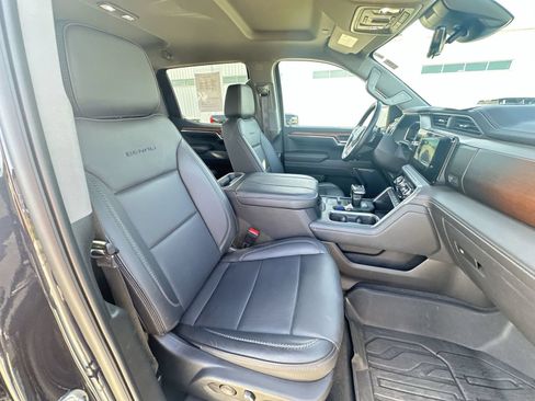 Used 2023 GMC Sierra 1500 Denali w/ Technology Package AWD/4WD image 28