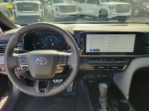 Used 2025 Toyota Camry SE w/ Multimedia Upgrade Package FWD image 14