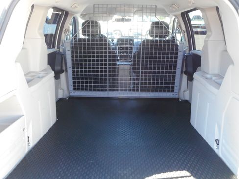 Used 2014 RAM C/V Tradesman FWD image 19