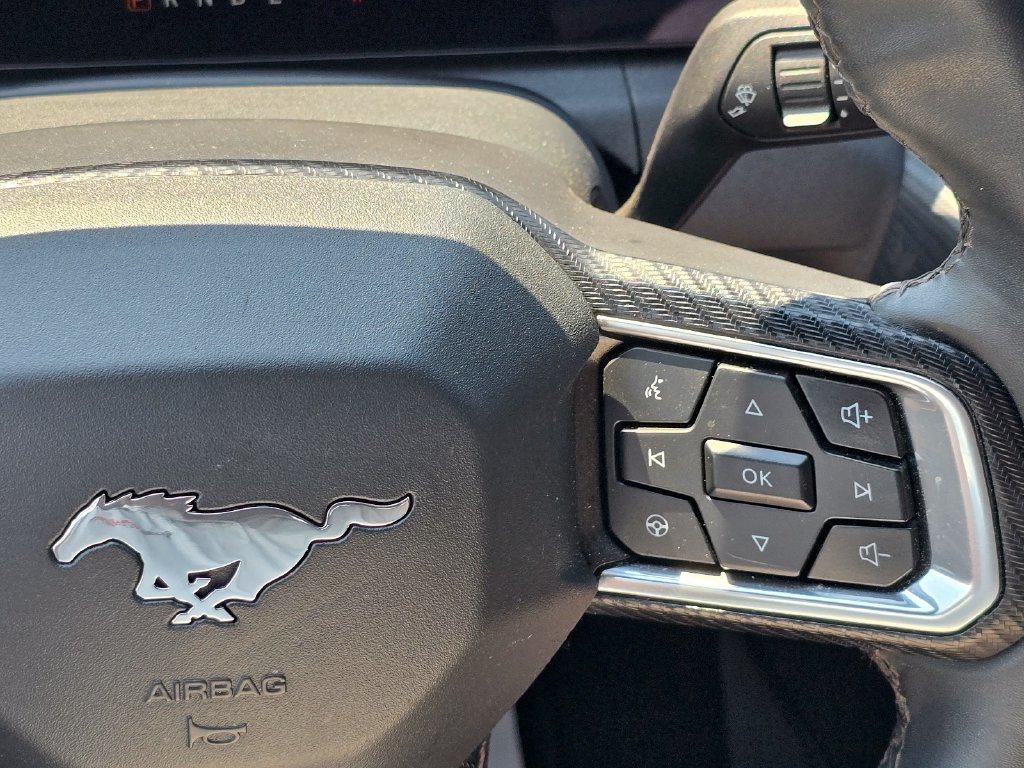 Used 2025 Ford Mustang Coupe RWD image 14