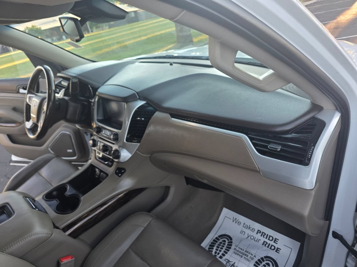 Used 2019 GMC Yukon XL SLT w/ Open Road Package AWD/4WD image 30
