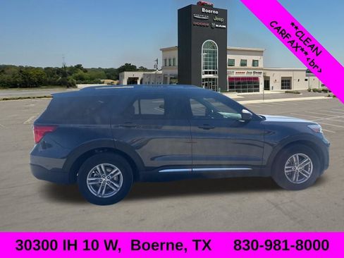 Used 2023 Ford Explorer XLT w/ Equipment Group 202A RWD image 2