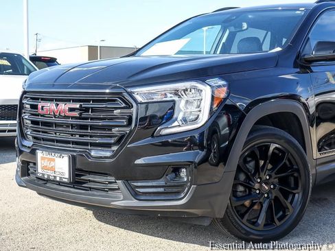 Used 2023 GMC Terrain SLT w/ Elevation Edition AWD/4WD image 3