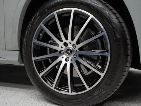 New 2026 Mercedes-Benz GLS 450 4MATIC image 11