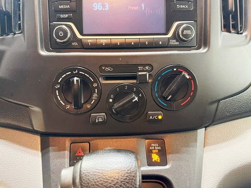 Used 2019 Nissan NV200 SV FWD image 17