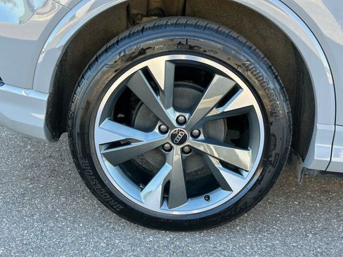 Used 2024 Audi Q4 e-tron Premium w/ Convenience Package image 51