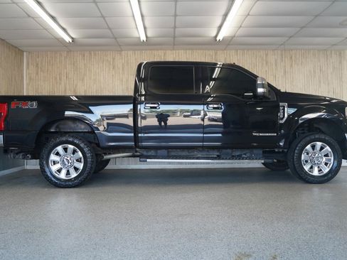 Used 2019 Ford F250 Lariat w/ Lariat Ultimate Package AWD/4WD image 5