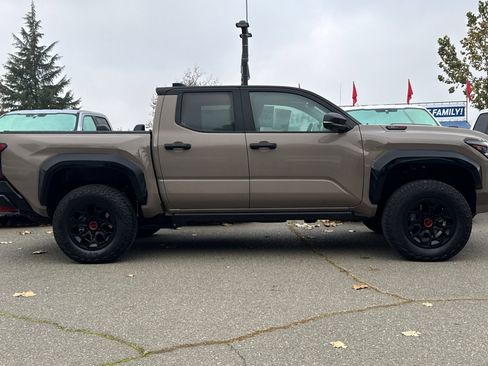 Used 2025 Toyota Tacoma TRD Pro image 3