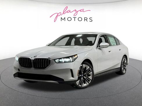 Used 2026 BMW 530i xDrive w/ Premium Package AWD/4WD image 2