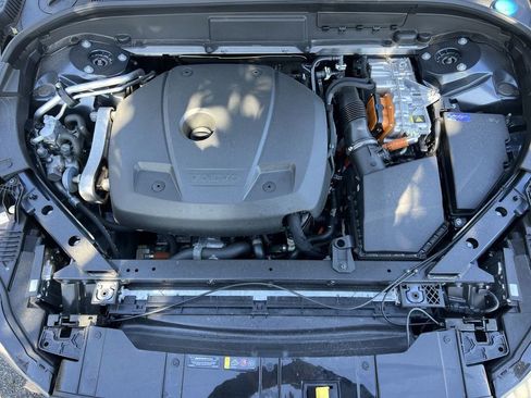 Used 2025 Volvo XC60 T8 Plus w/ Protection Package Premier image 26