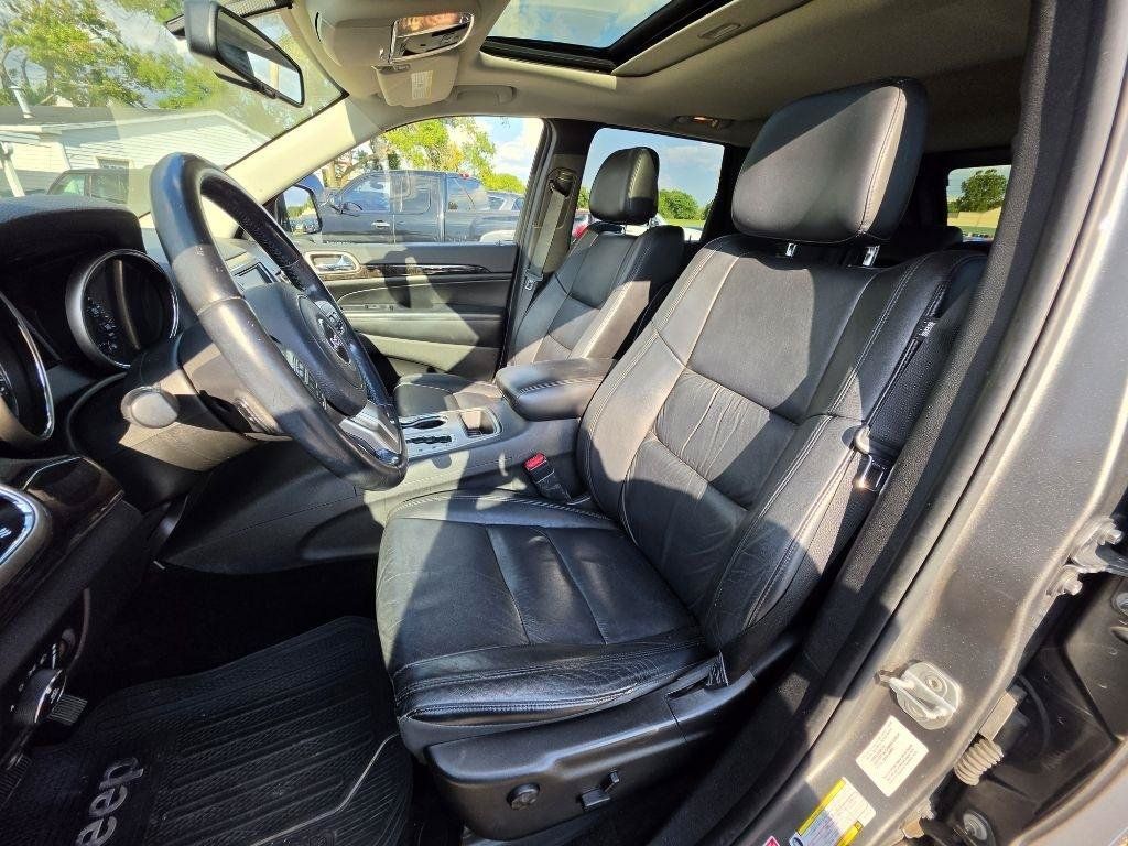 Used 2012 Jeep Grand Cherokee Laredo AWD/4WD image 14