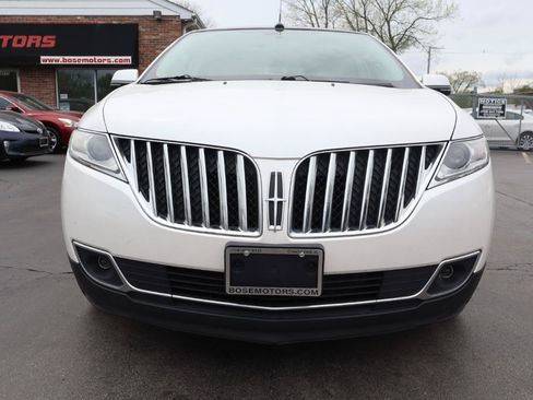 Used 2014 Lincoln MKX AWD w/ Equipment Group 102A image 8