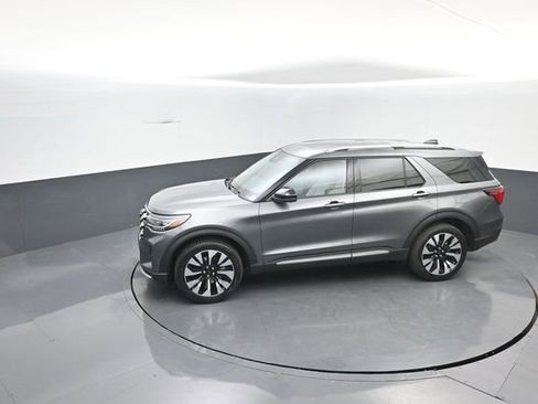 New 2026 Ford Explorer Platinum image 18