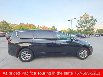 Used 2023 Chrysler Pacifica Touring-L