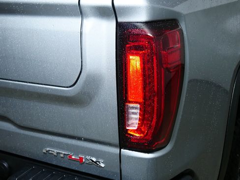 Used 2024 GMC Sierra 1500 AT4X AWD/4WD image 17
