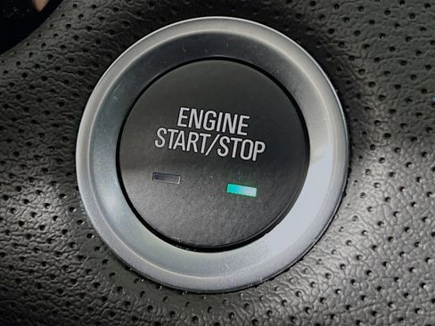 Used 2023 Cadillac XT6 Luxury image 23