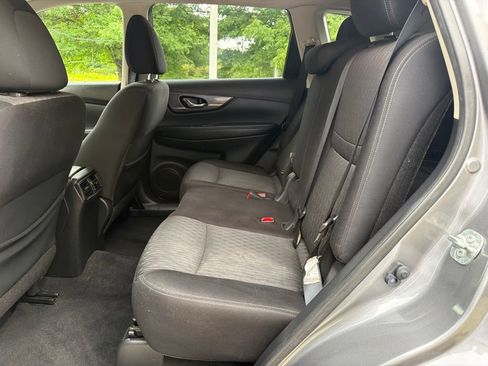 Used 2019 Nissan Rogue SV w/ Sun & Sound Touring Package AWD/4WD image 22