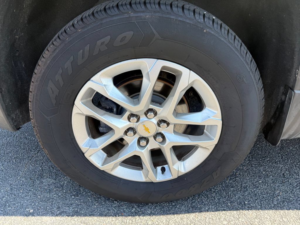 Used 2020 Chevrolet Traverse LS FWD image 29