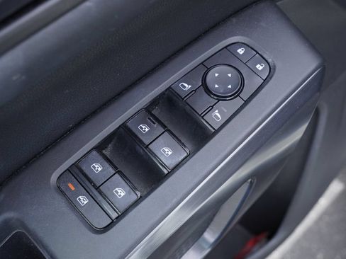 Used 2024 Nissan Pathfinder Rock Creek AWD/4WD image 9