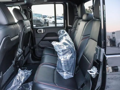 New 2026 Jeep Gladiator Rubicon AWD/4WD image 22