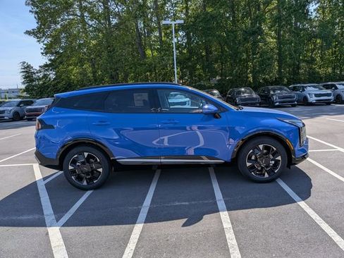 New 2026 Kia Sportage SX FWD image 2