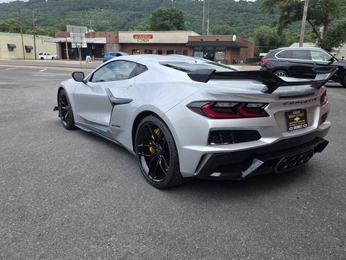 New 2027 Chevrolet Corvette Z06 w/ Z07 Performance Package RWD image 9