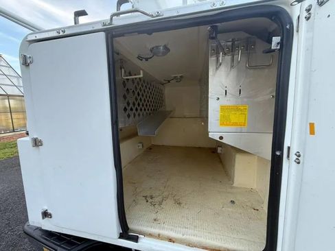 Used 2011 Chevrolet Silverado 1500 2WD Crew Cab Hybrid image 22