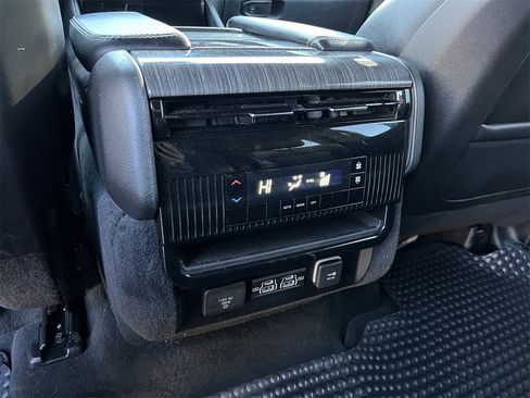 Used 2022 Jeep Wagoneer Series II image 27