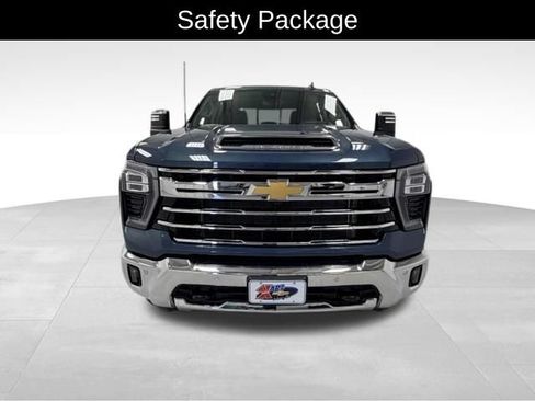 Certified 2025 Chevrolet Silverado 2500 LTZ w/ LTZ Premium Package AWD/4WD image 9
