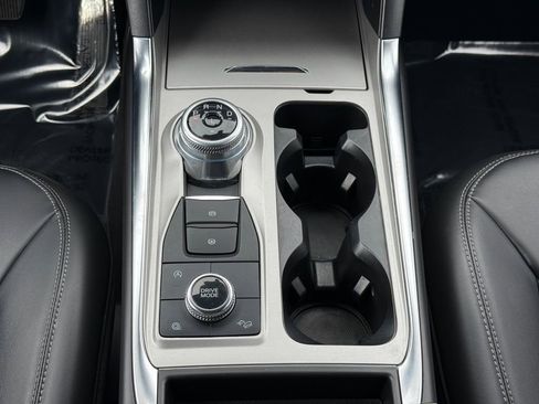 Used 2023 Ford Explorer XLT w/ Equipment Group 202A image 14