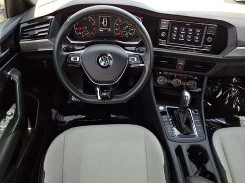 Certified 2021 Volkswagen Jetta R-Line FWD image 25