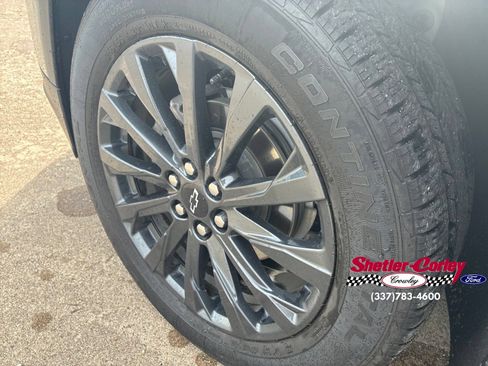 Used 2023 Chevrolet Traverse RS FWD image 4